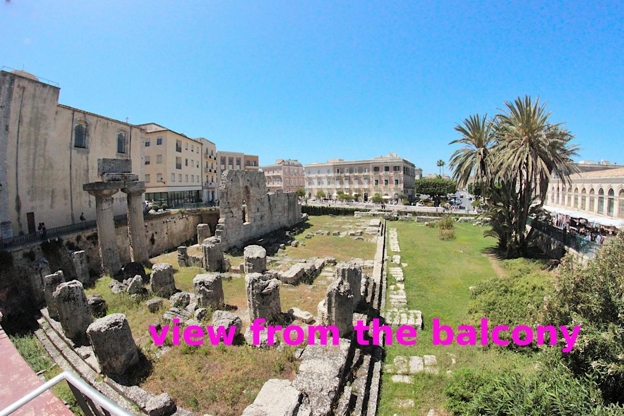Apollonion Hh Above Apollo'S Temple Ortygia Syracuse Exterior foto
